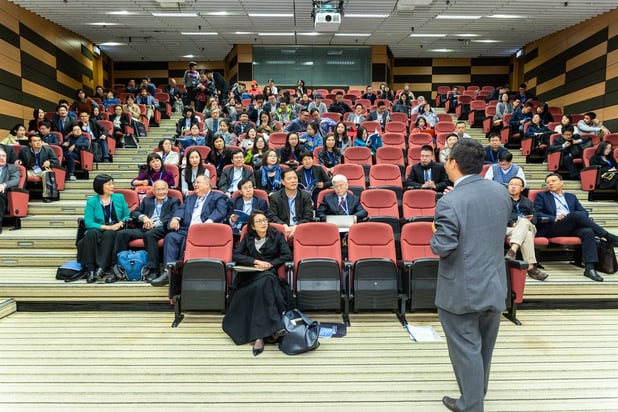 audience-auditorium-chairs-1709003